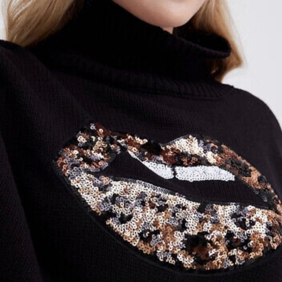Torrid Drop Shoulder Sequin Turtle Neck Muah Lips Sweater Size 3/4 NWT - Picture 3 of 8